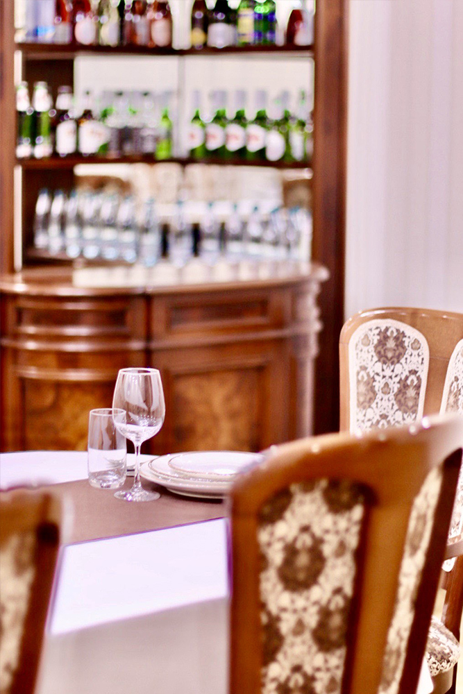 Dining Lounge 01